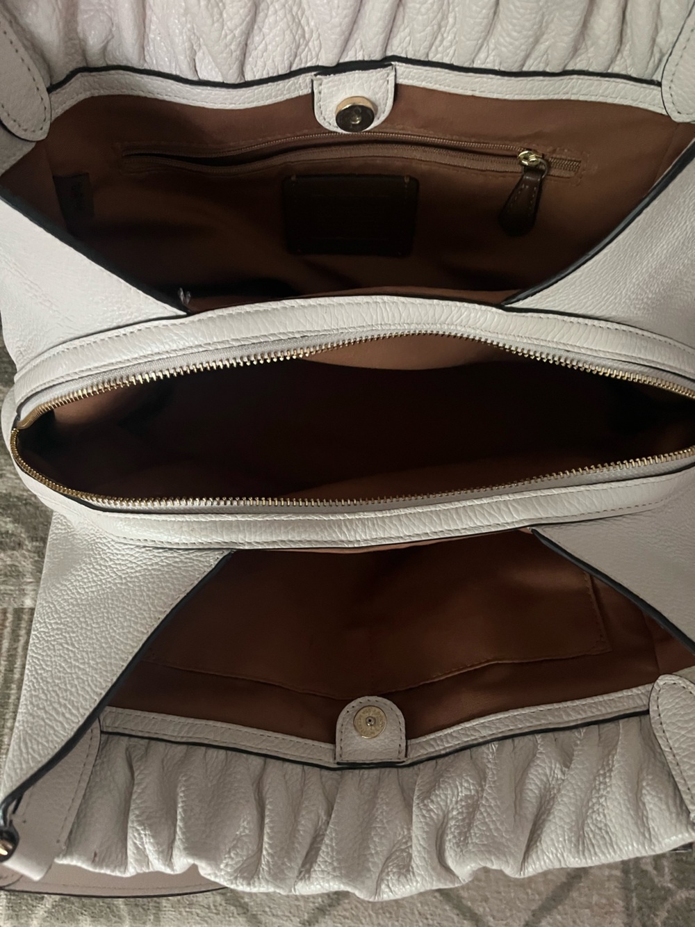 White Coach Purse Set - Picture 3 of 7